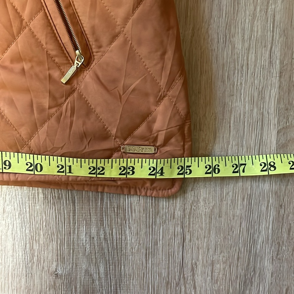 LL Bean Quilted Lightweight Jacket in Rust - Picture 10 of 11